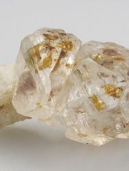 Petroleum quartz