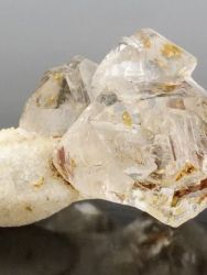 Petroleum quartz